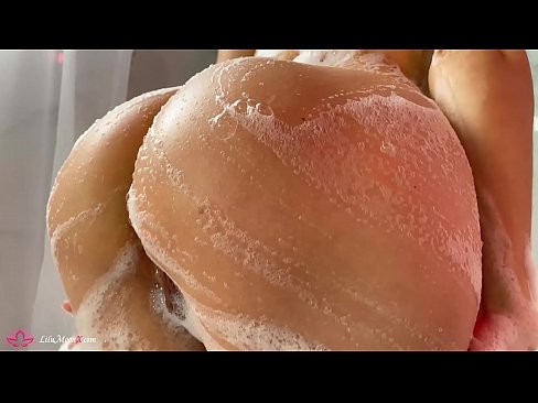 ❤️ UBrunette uphulula amaphambili ePussy ngeVibrator ukuya kwi-Intense Orgasm kwiShower Amanyala kumanyala xh.bassaniluigi.ru